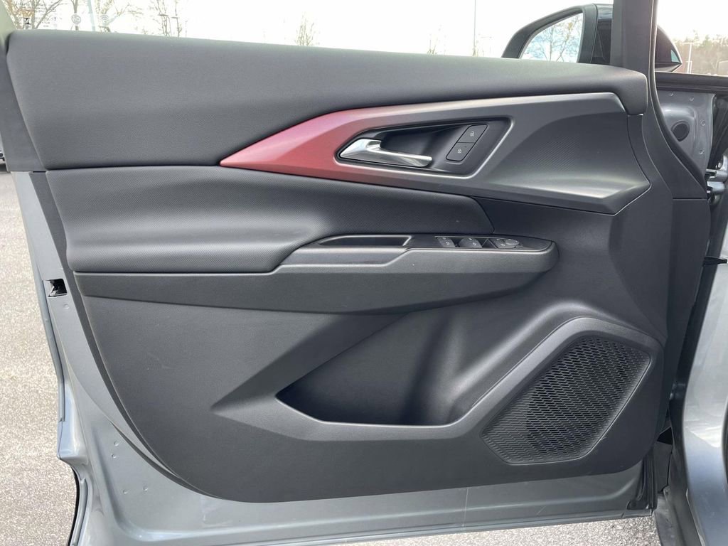 Used 2024 Chevrolet Equinox EV RS image 5