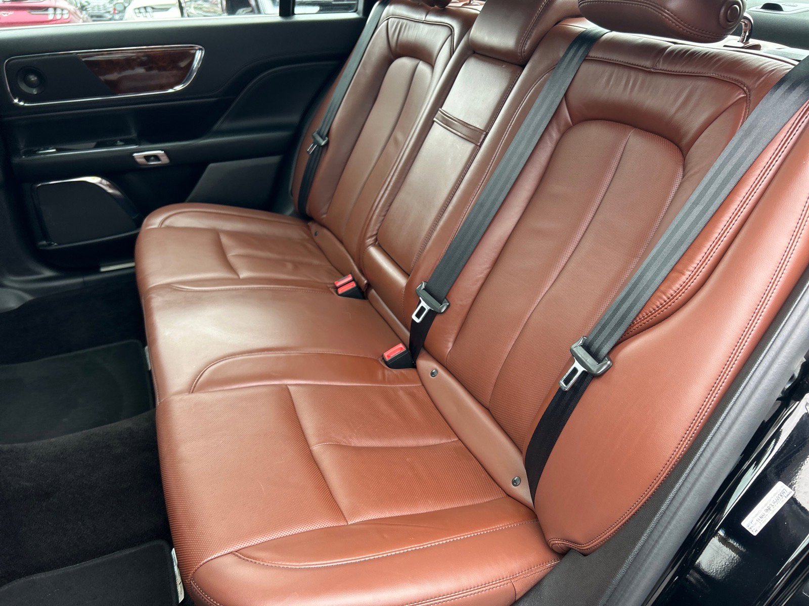 Used 2018 Lincoln Continental Reserve image 12