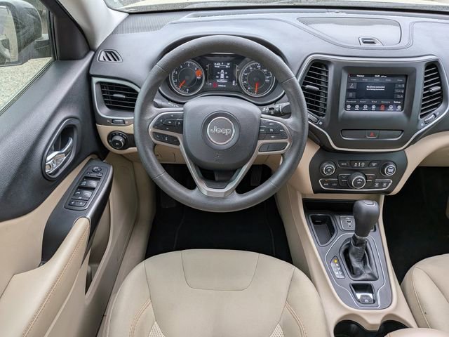 Used 2019 Jeep Cherokee Latitude w/ Popular Appearance Group image 17