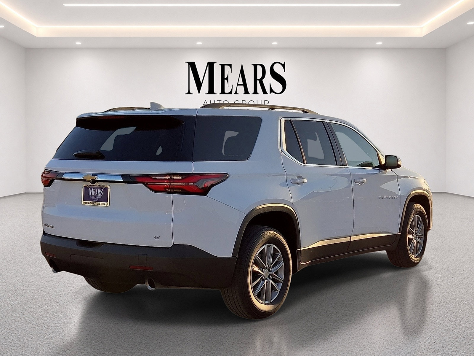 Used 2023 Chevrolet Traverse LT FWD image 5
