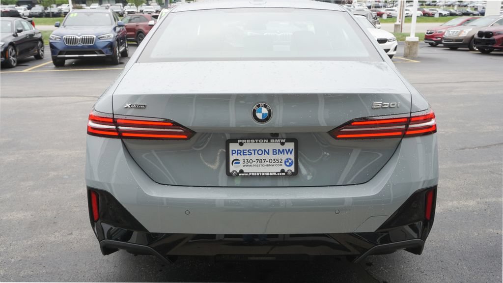 New 2027 BMW 530i xDrive w/ M Sport Package AWD/4WD image 5