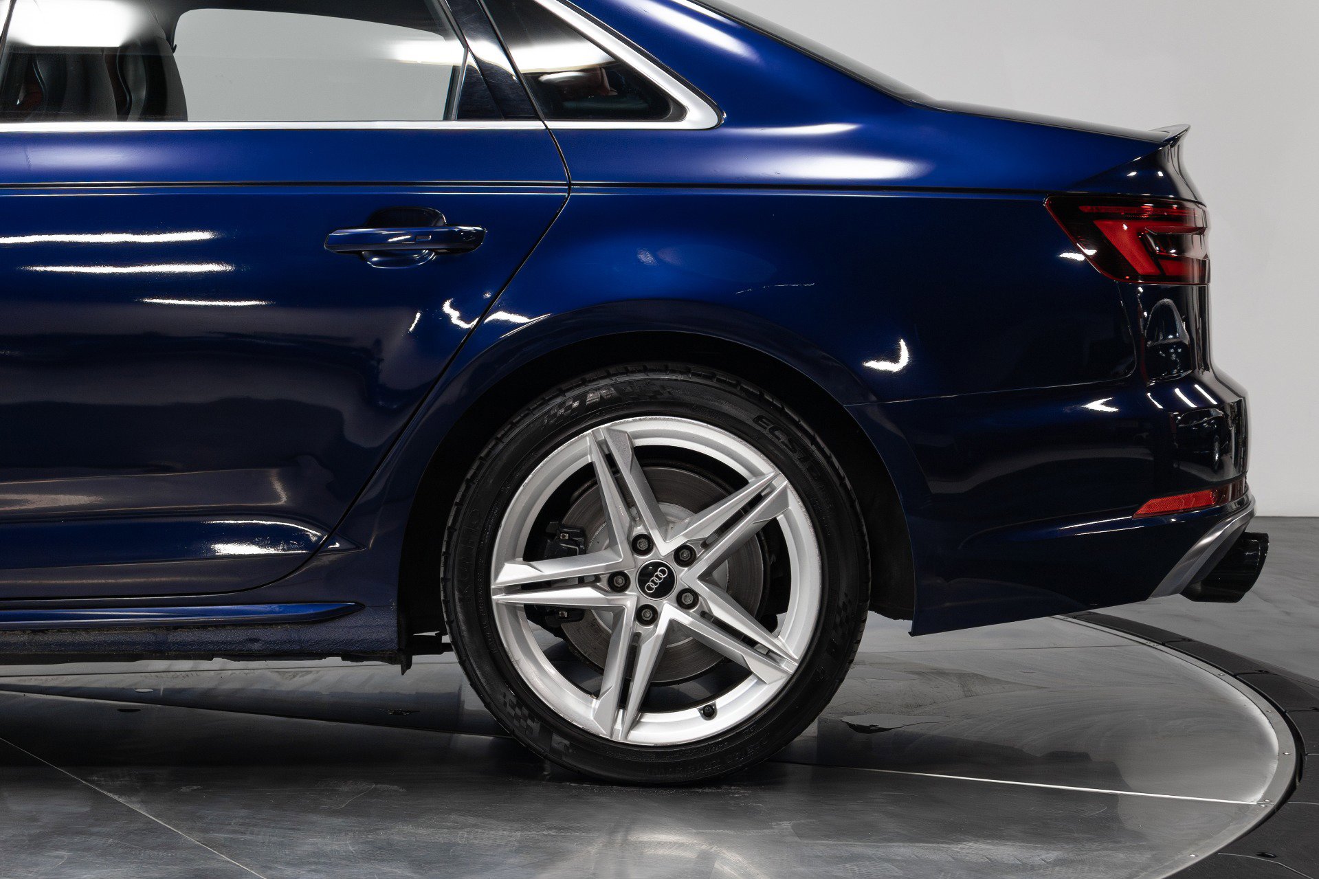 Used 2018 Audi S4 Premium Plus w/ Navigation Package image 24