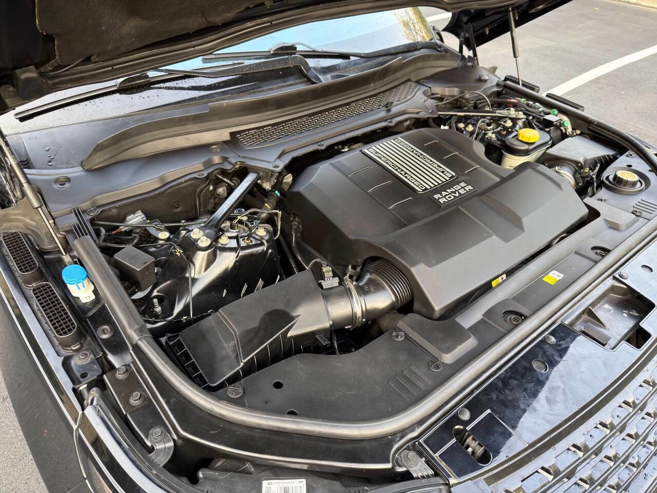 Used 2014 Land Rover Range Rover Long Wheelbase Supercharged image 32