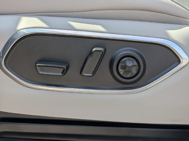 New 2026 Jeep Grand Wagoneer L 2WD w/ Premium Group I image 22
