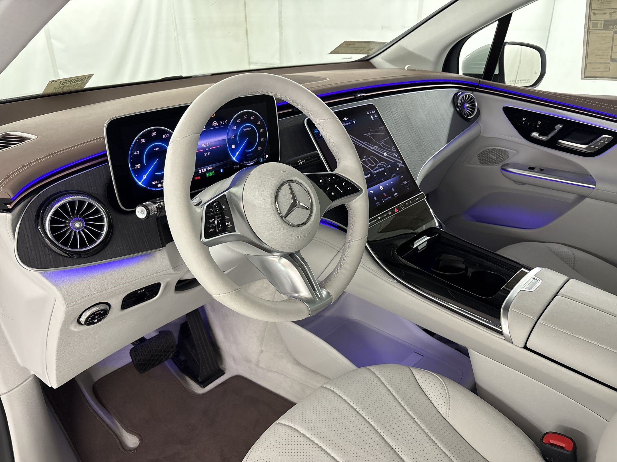 New 2026 Mercedes-Benz EQE 320 4MATIC SUV image 4