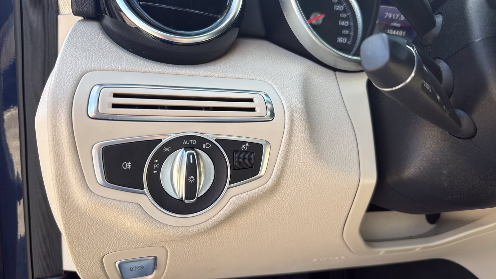Used 2017 Mercedes-Benz C 300 Sedan image 14