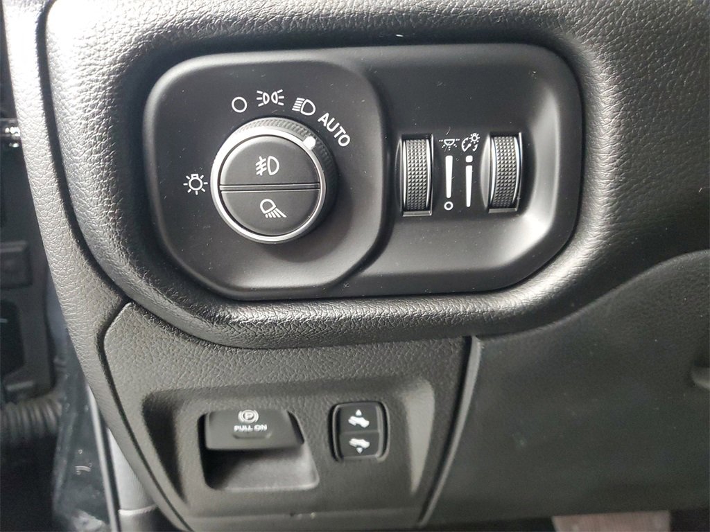 Used 2020 RAM 1500 Laramie image 12