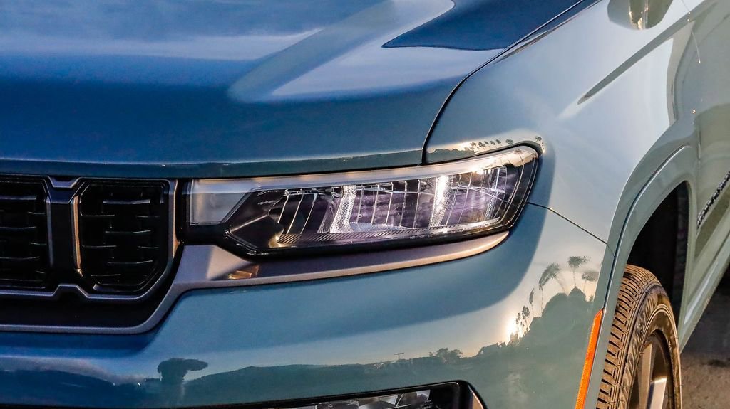 New 2026 Jeep Grand Cherokee L Limited AWD/4WD image 5