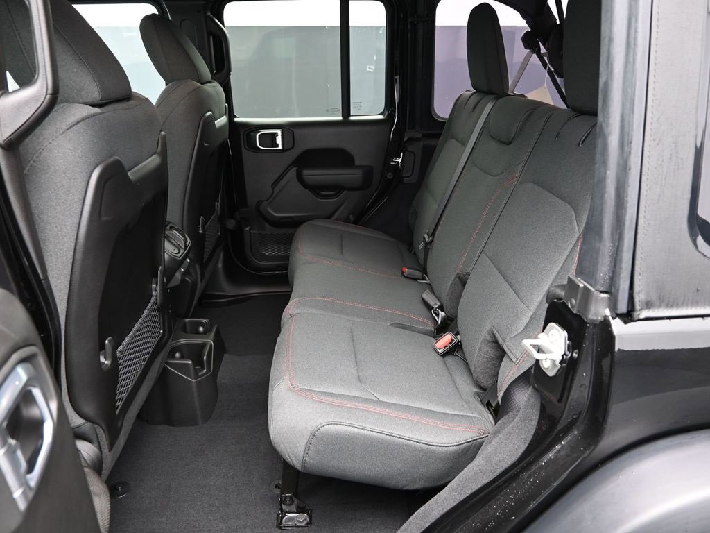 New 2025 Jeep Wrangler Unlimited Rubicon w/ Technology Group image 13