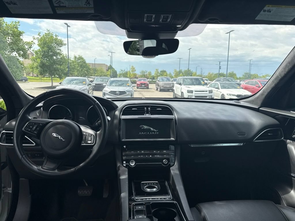 Used 2020 Jaguar F-PACE Premium AWD/4WD image 20