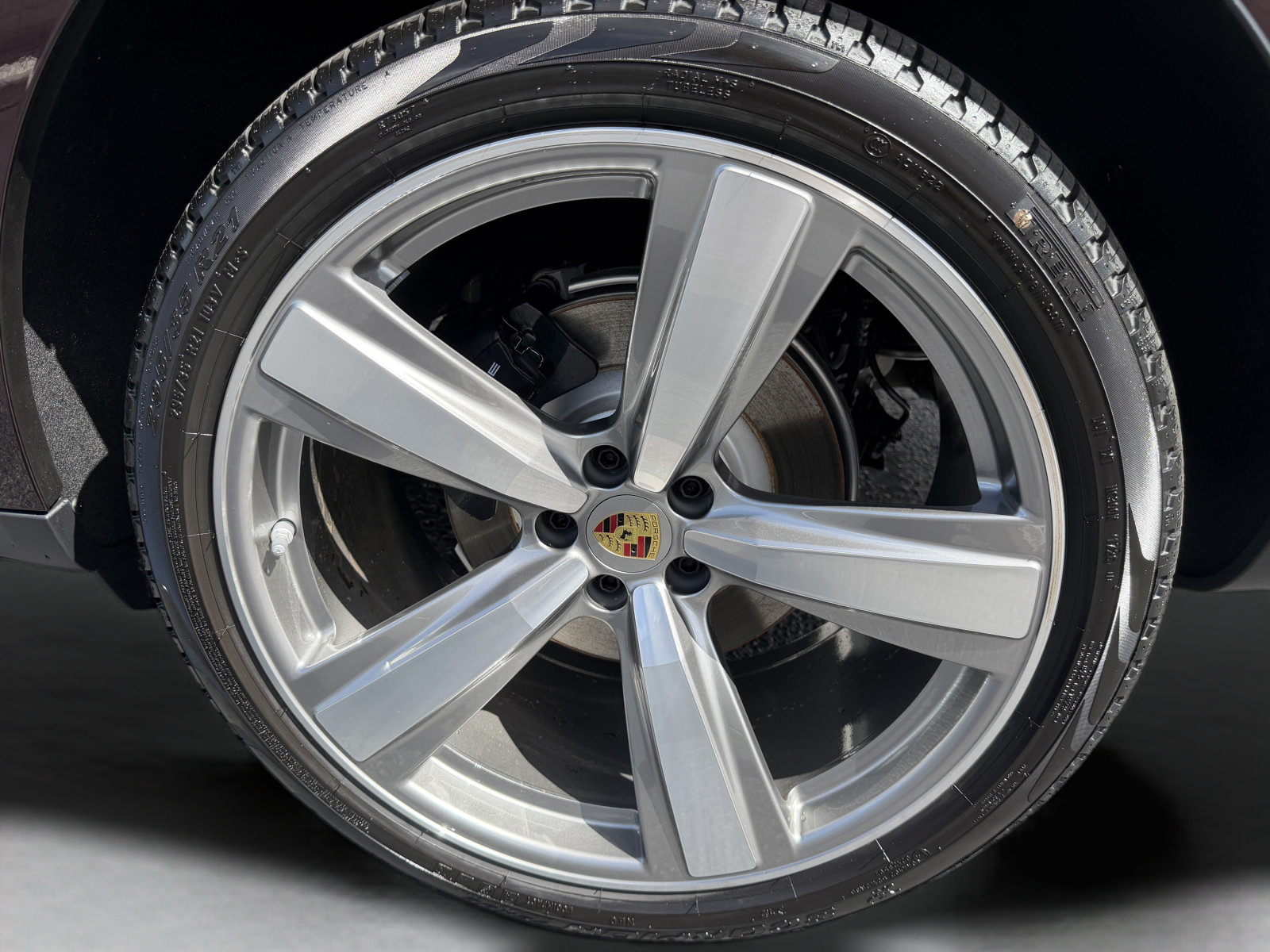 New 2026 Porsche Macan AWD/4WD image 5
