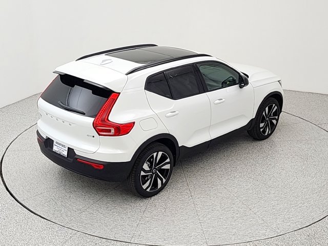 New 2026 Volvo XC40 B5 Ultra w/ Climate Package AWD/4WD image 30