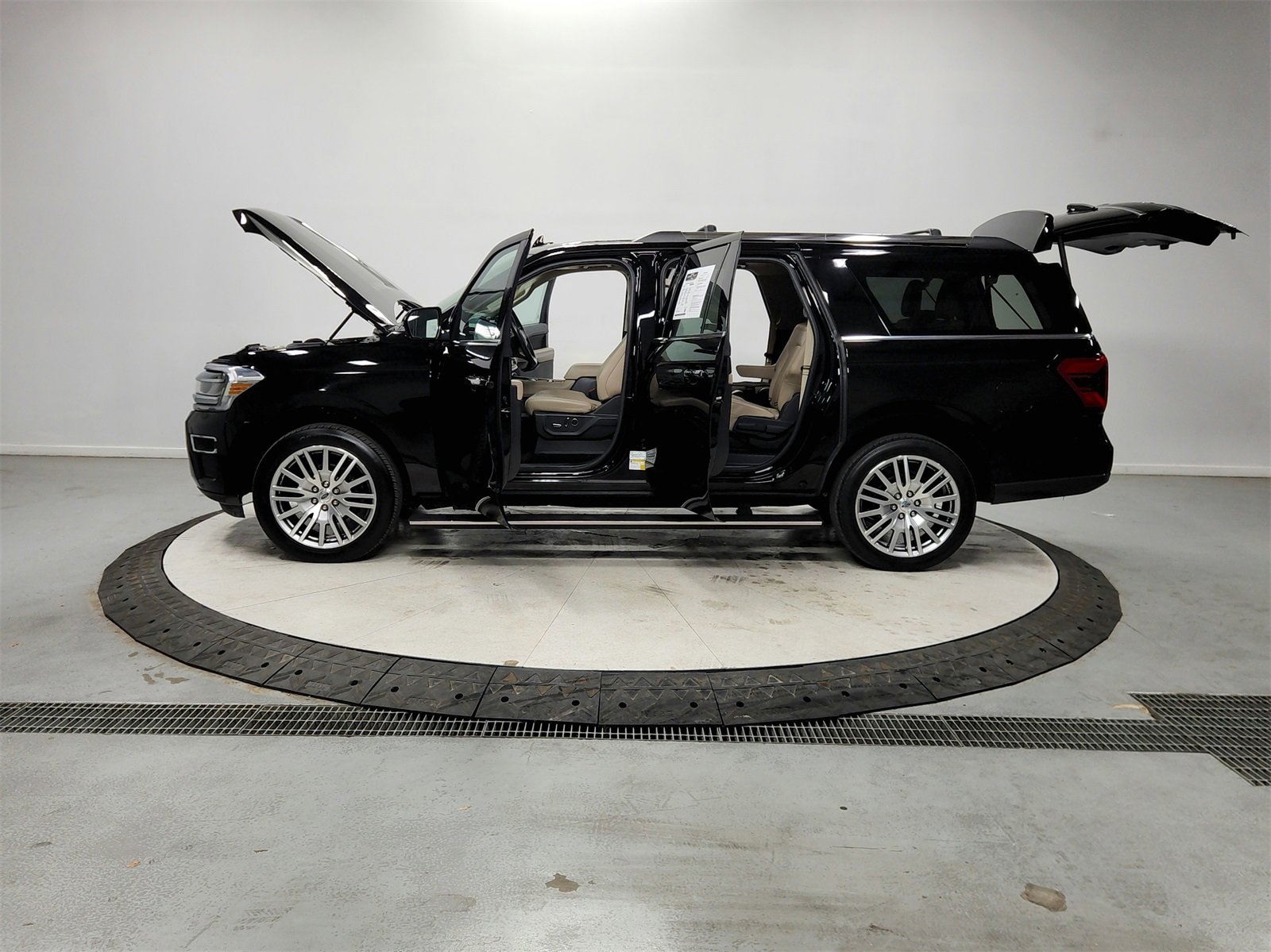 Used 2023 Ford Expedition Max Limited image 12