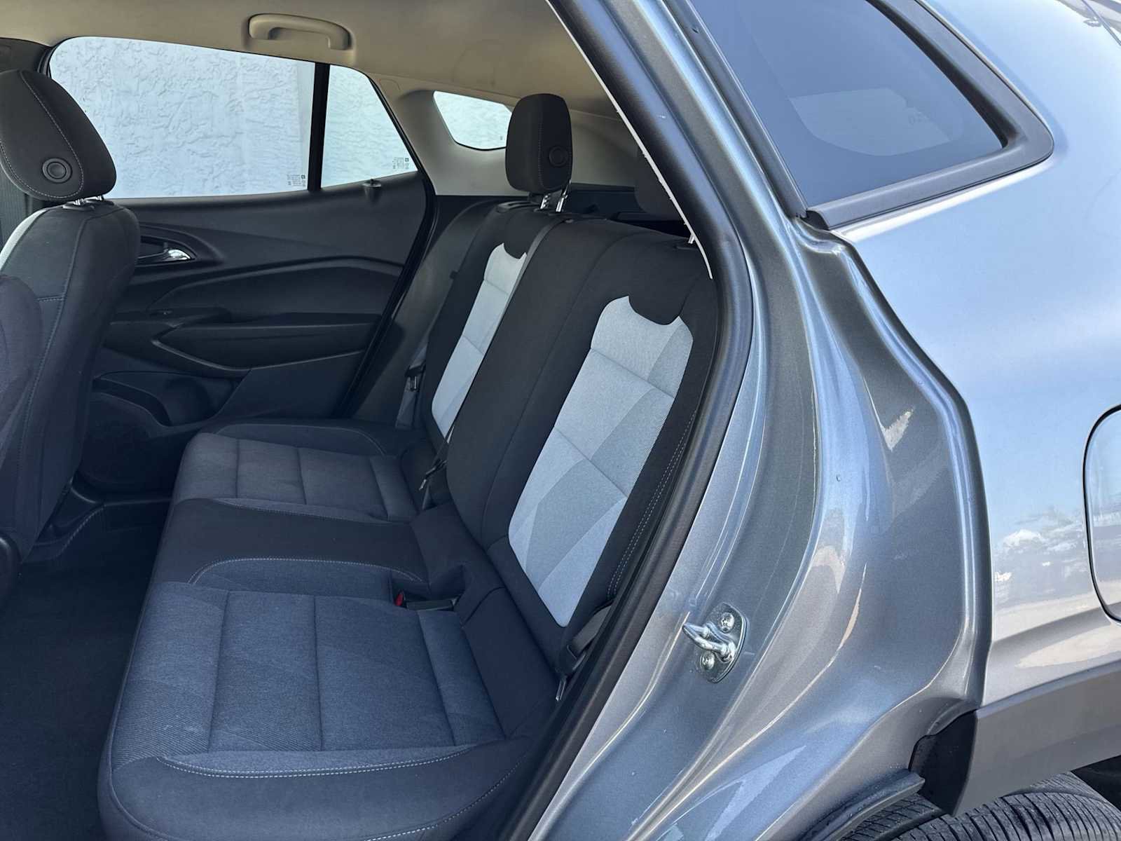 Used 2024 Chevrolet Trax LS w/ LS Convenience Package image 17