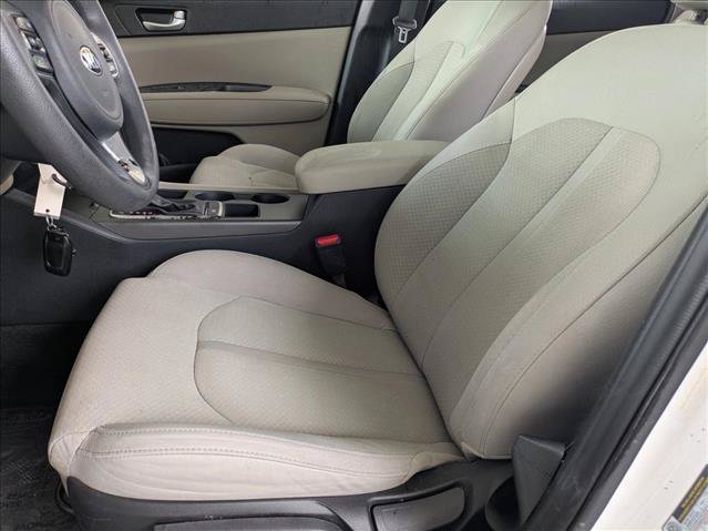 Used 2018 Kia Optima LX w/ 17" Alloy Wheels Package FWD image 11