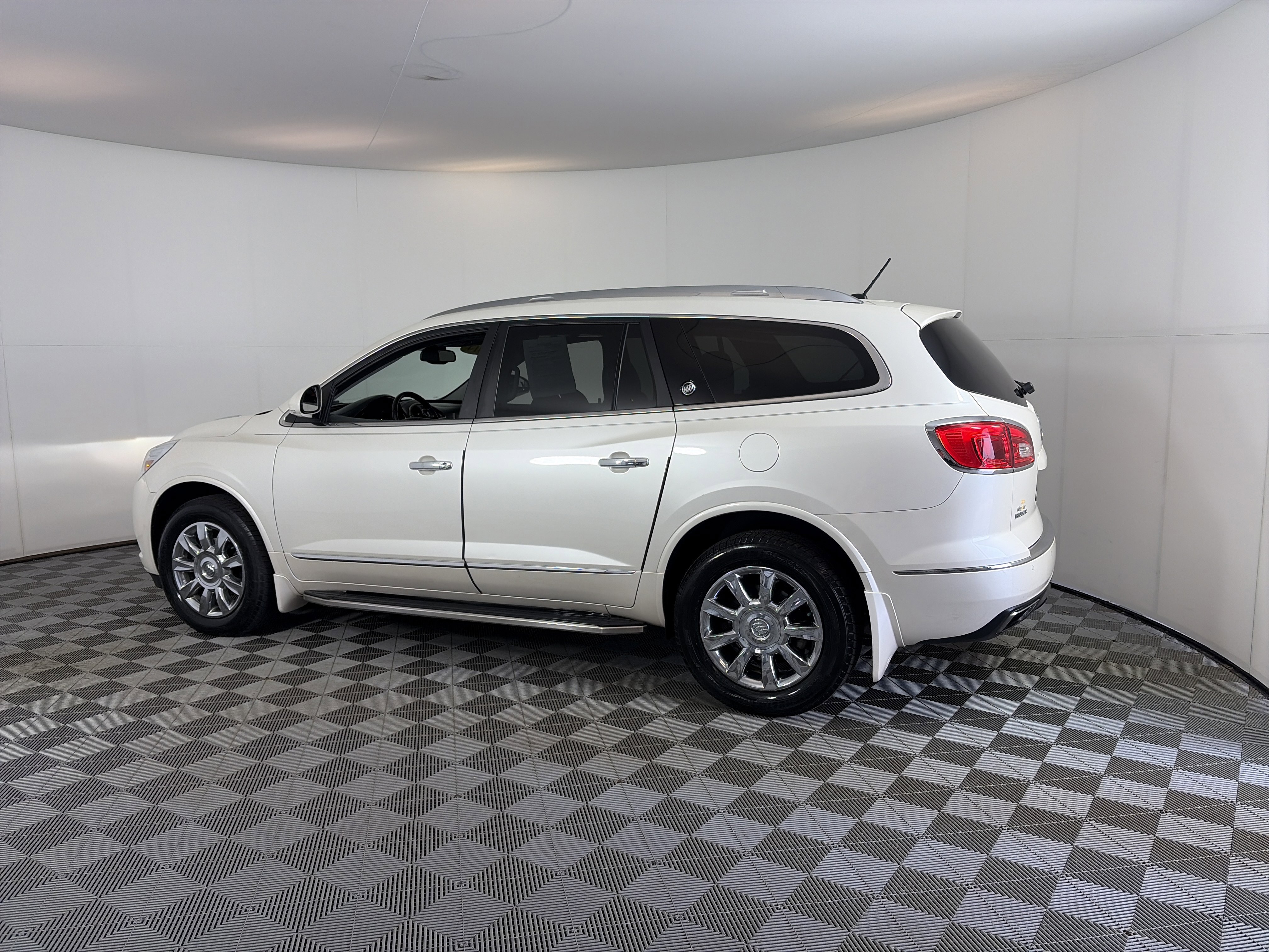 Used 2014 Buick Enclave Premium w/ Trailering Provision Package FWD image 8