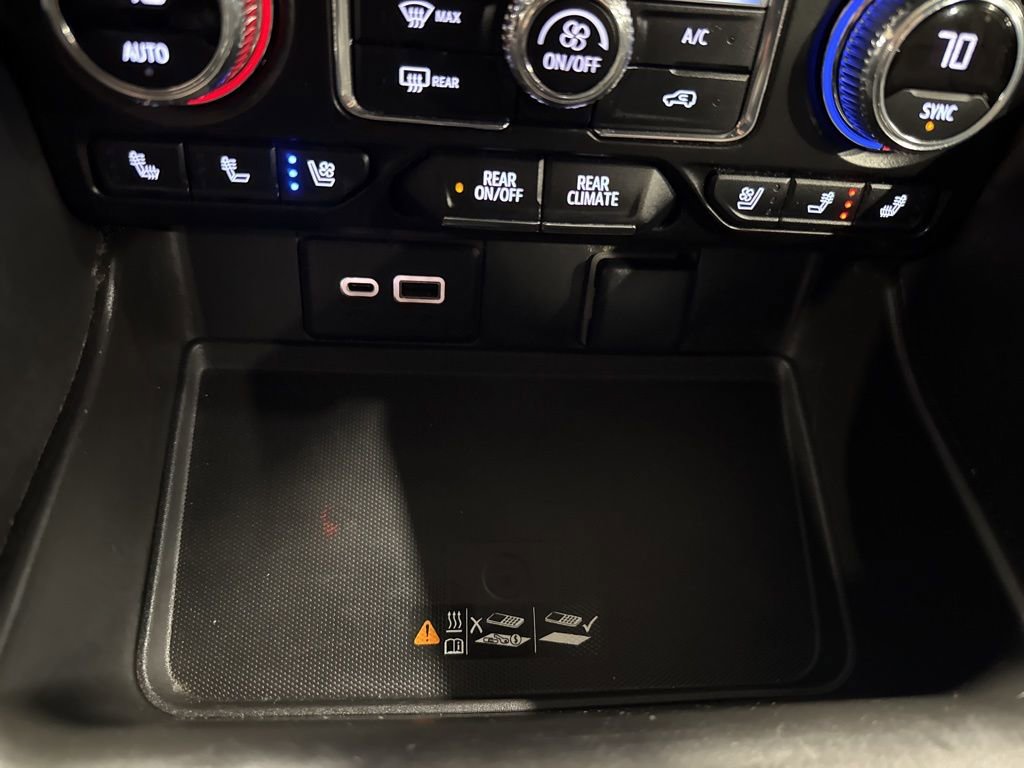 Used 2022 GMC Yukon XL SLT w/ SLT Luxury Package image 32