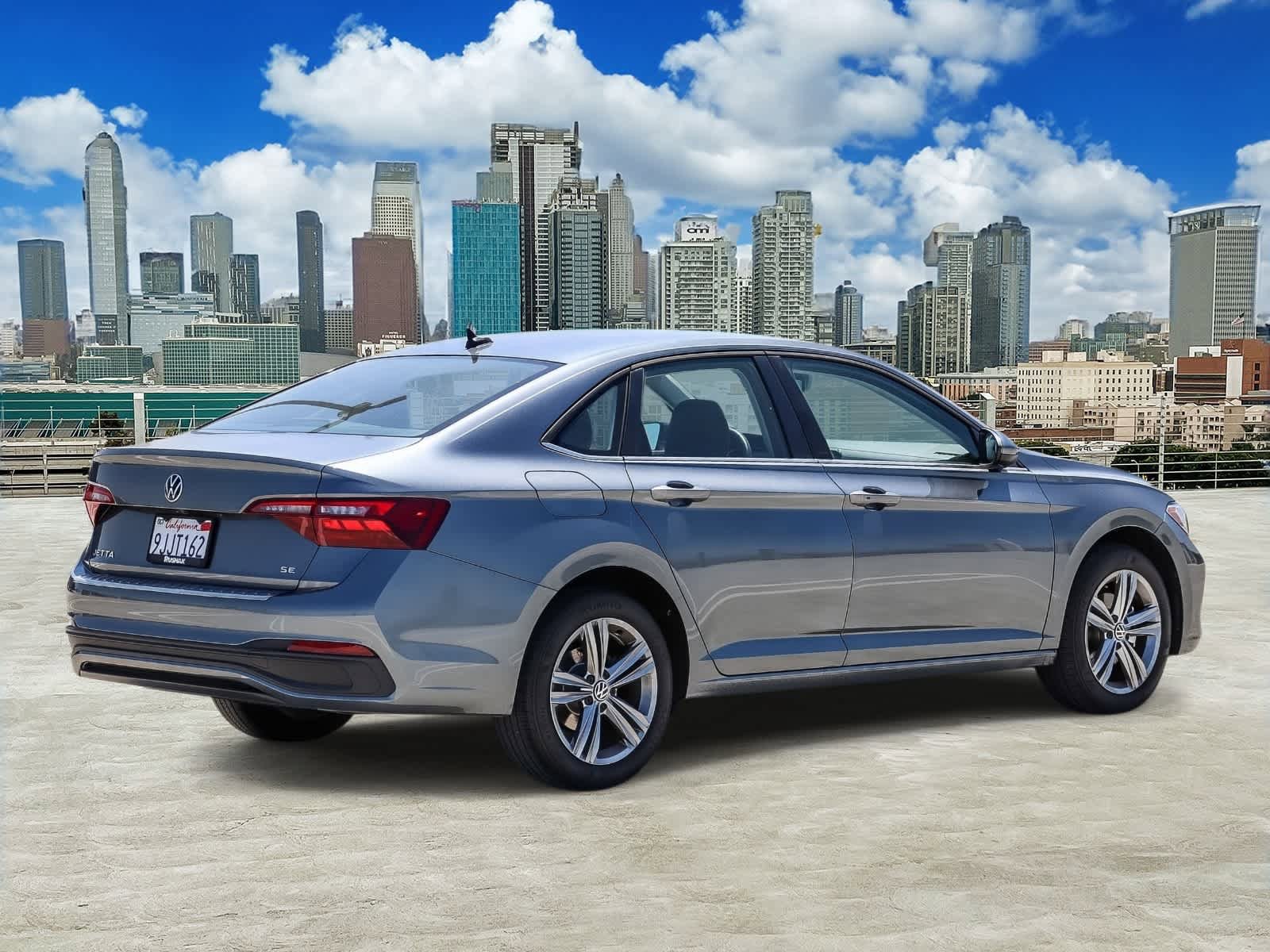 Certified 2023 Volkswagen Jetta SE FWD image 4