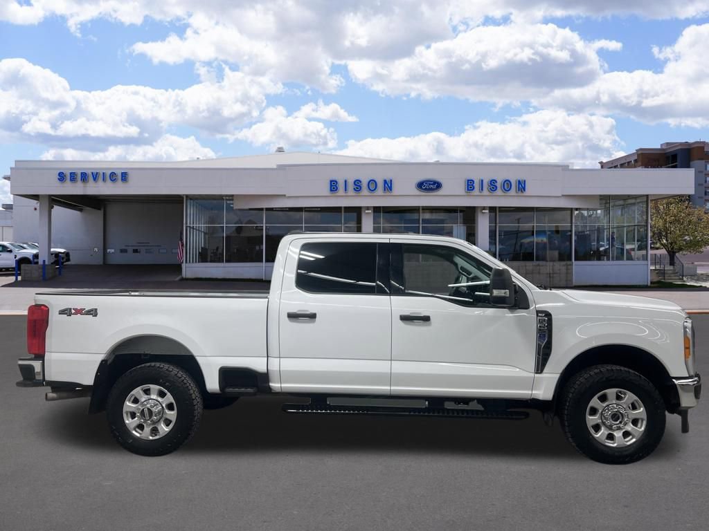 Used 2023 Ford F250 XLT image 2