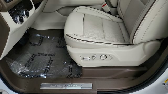 Used 2024 GMC Yukon Denali AWD/4WD image 54