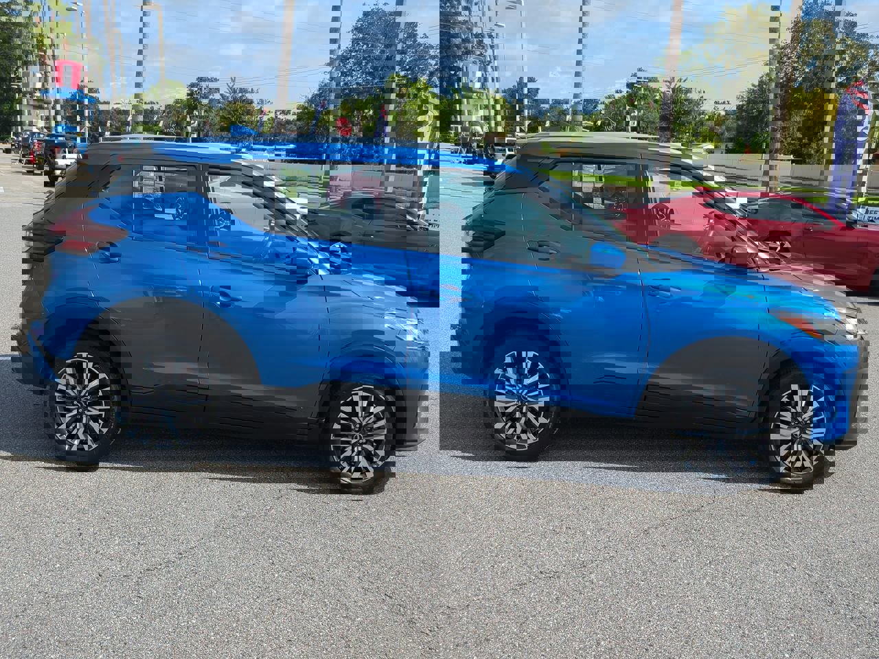 Used 2024 Nissan Kicks SV image 3