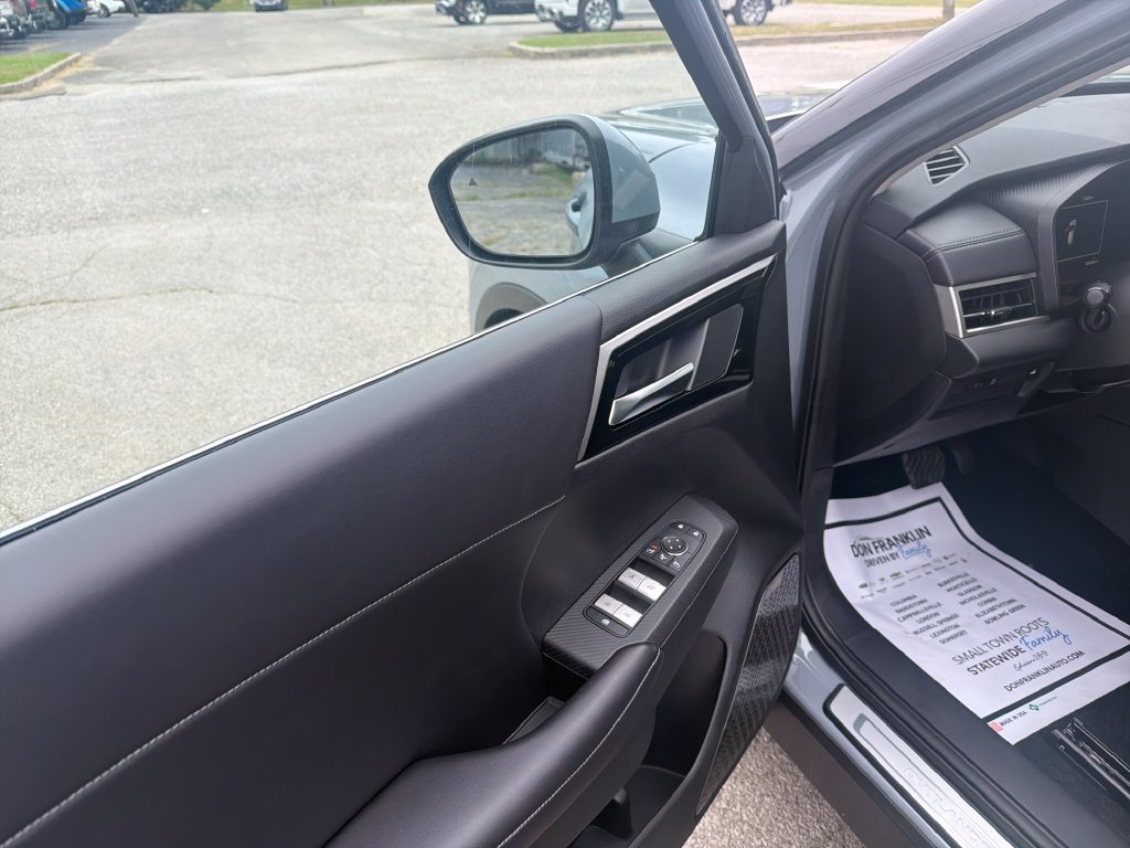 New 2026 Mitsubishi Outlander SE AWD/4WD image 11