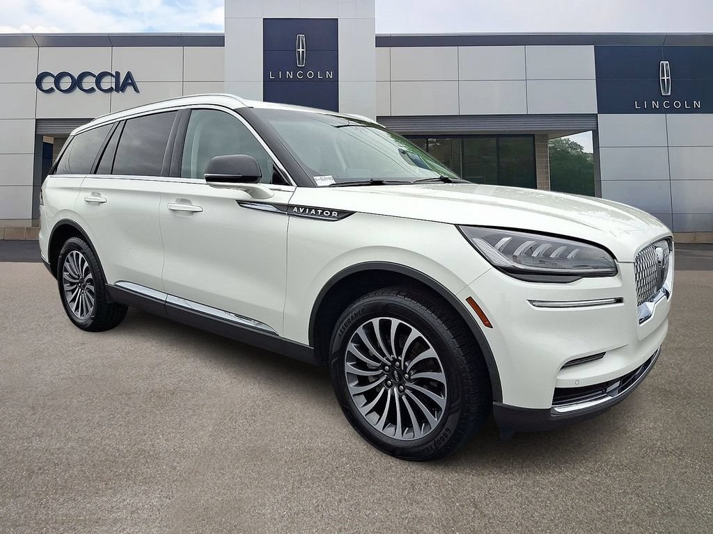 Certified 2024 Lincoln Aviator AWD w/ Premium Package image 3