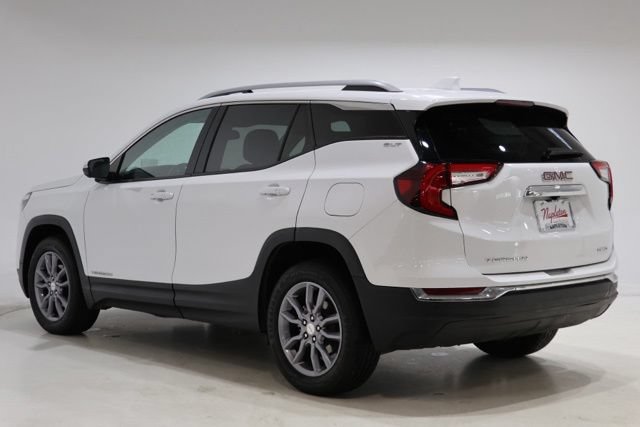 Used 2023 GMC Terrain SLT w/ Tech Package AWD/4WD image 6