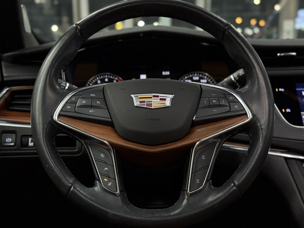 Used 2022 Cadillac XT5 Premium Luxury w/ LPO, Floor Liner Package image 31