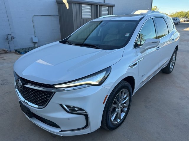 Used 2022 Buick Enclave Avenir w/ Avenir Technology Package image 3