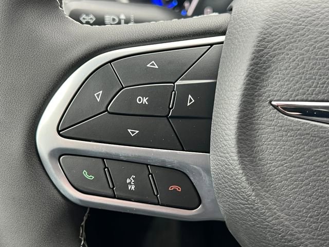 New 2026 Chrysler Pacifica Select AWD/4WD image 20