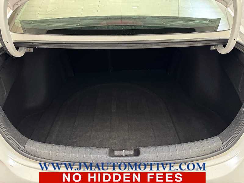 Used 2024 Kia Forte LXS FWD image 16