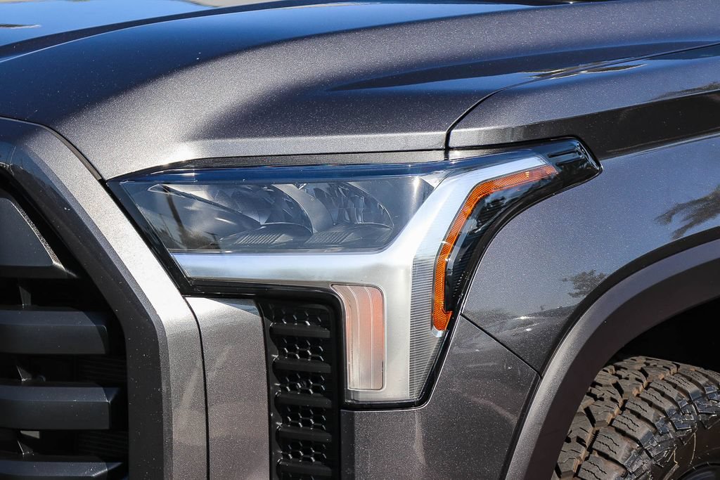 Used 2024 Toyota Tundra Limited AWD/4WD image 9