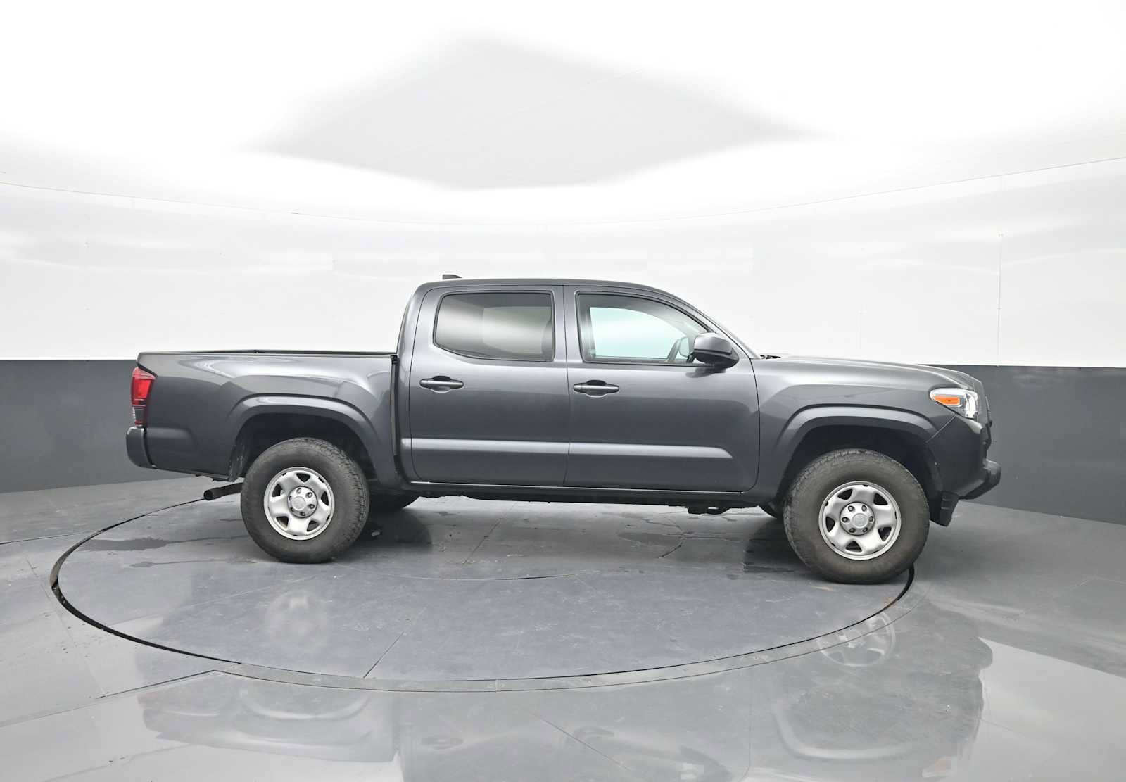 Used 2022 Toyota Tacoma SR AWD/4WD image 9