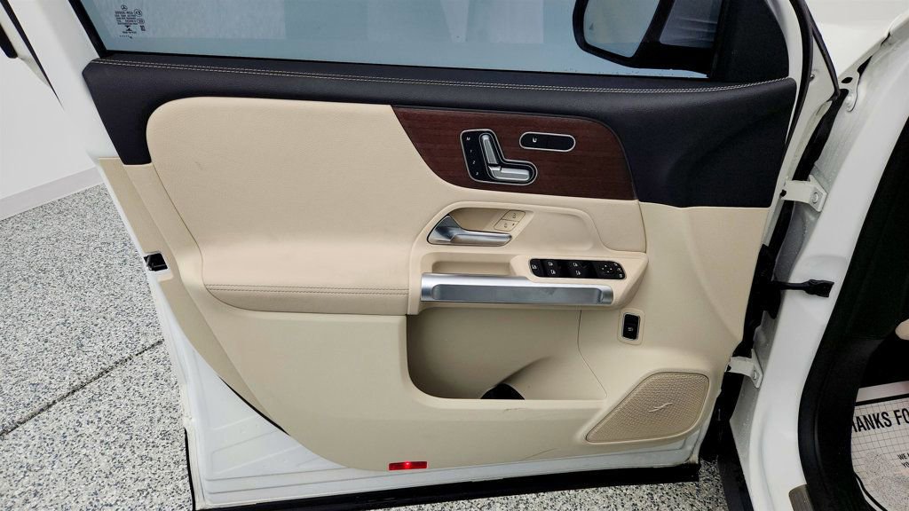 Used 2023 Mercedes-Benz EQB 250+ w/ Exclusive Package image 10