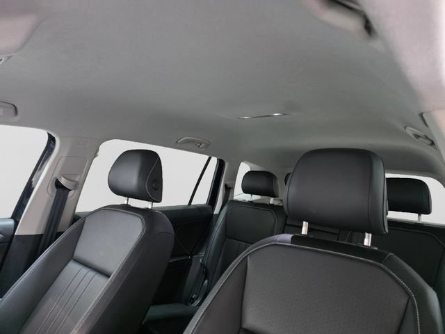 Certified 2023 Volkswagen Tiguan SE AWD/4WD image 25