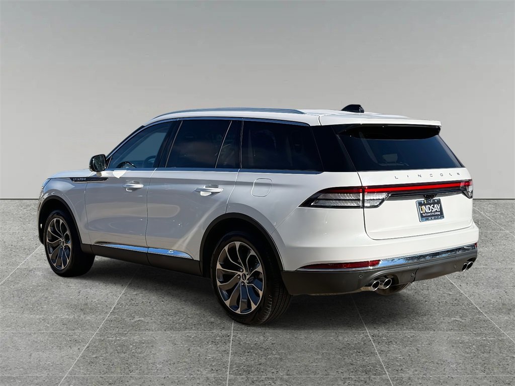 Used 2025 Lincoln Aviator Reserve image 12