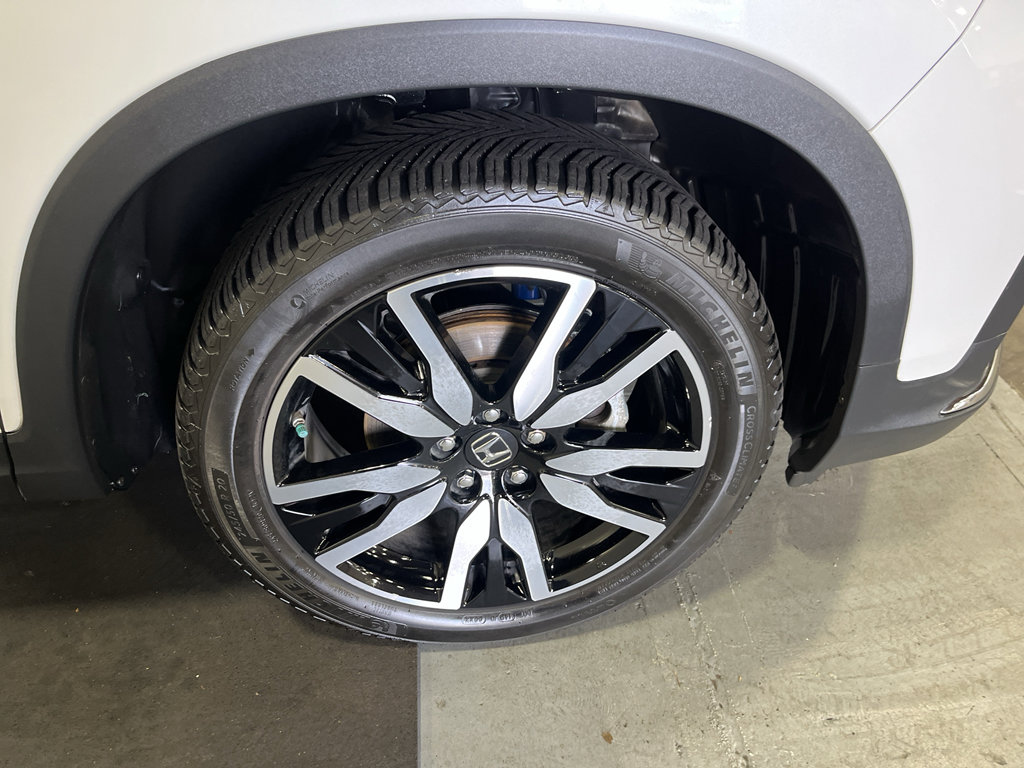 Used 2020 Honda Pilot Touring image 15
