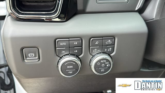 Used 2025 GMC Sierra 1500 AT4 AWD/4WD image 16