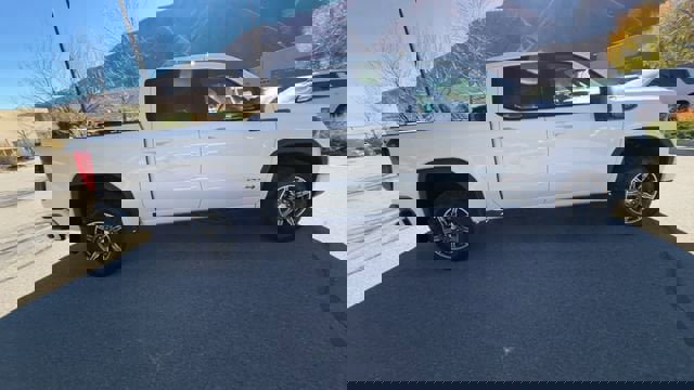 Certified 2024 GMC Sierra 1500 AT4 w/ Technology Package image 9