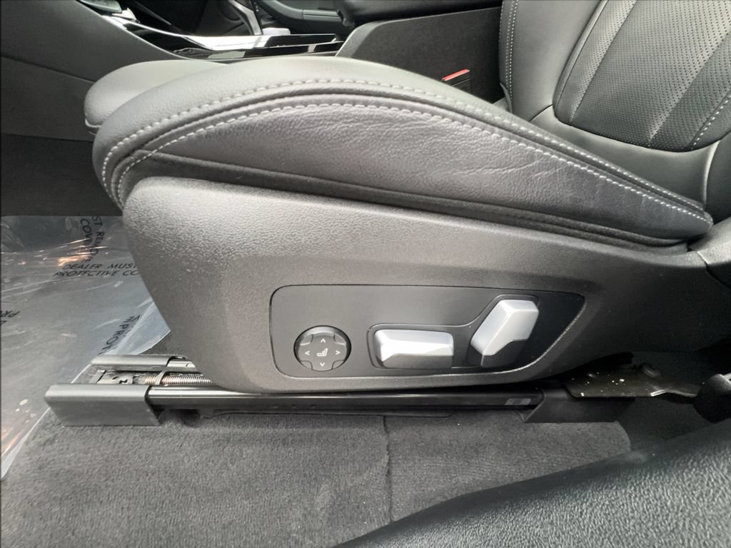 Used 2024 BMW X3 sDrive30i w/ Convenience Package RWD image 21