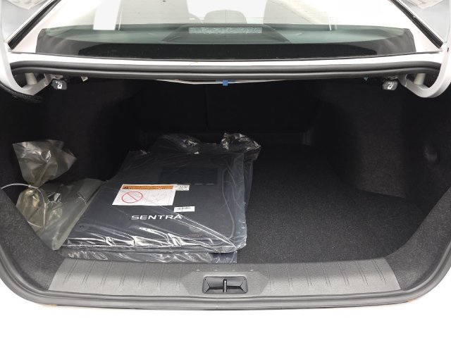 New 2027 Nissan Sentra SR w/ SR All Weather Package FWD image 32
