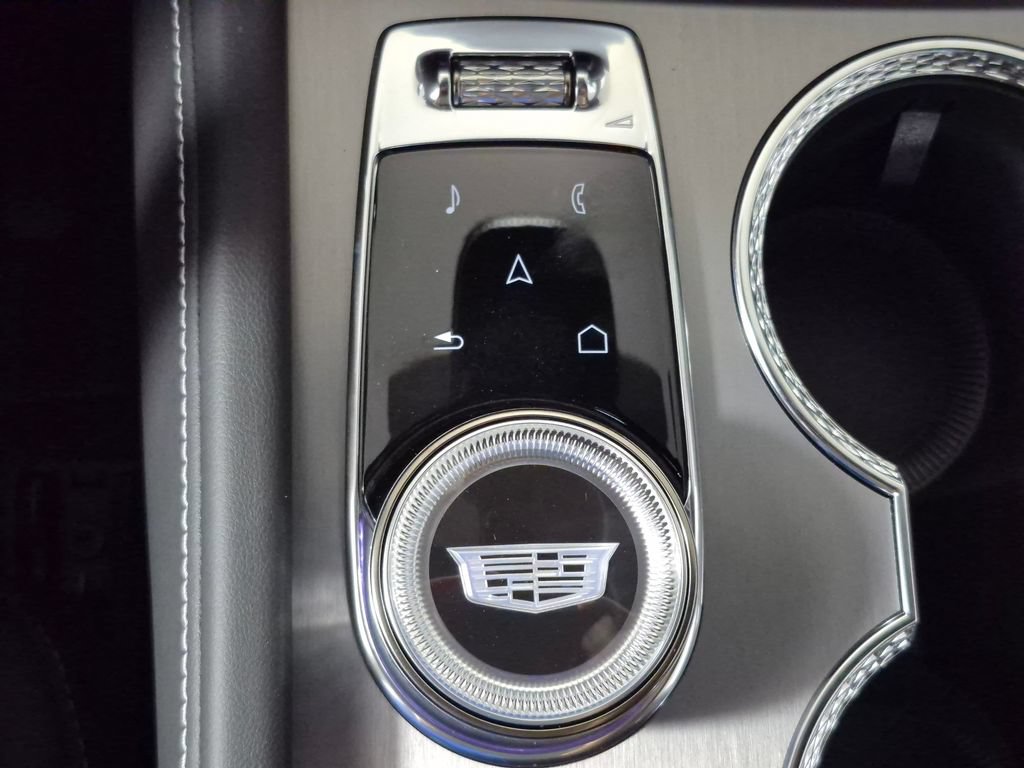New 2027 Cadillac Vistiq Sport w/ LPO, Floor Liner Package AWD/4WD image 19