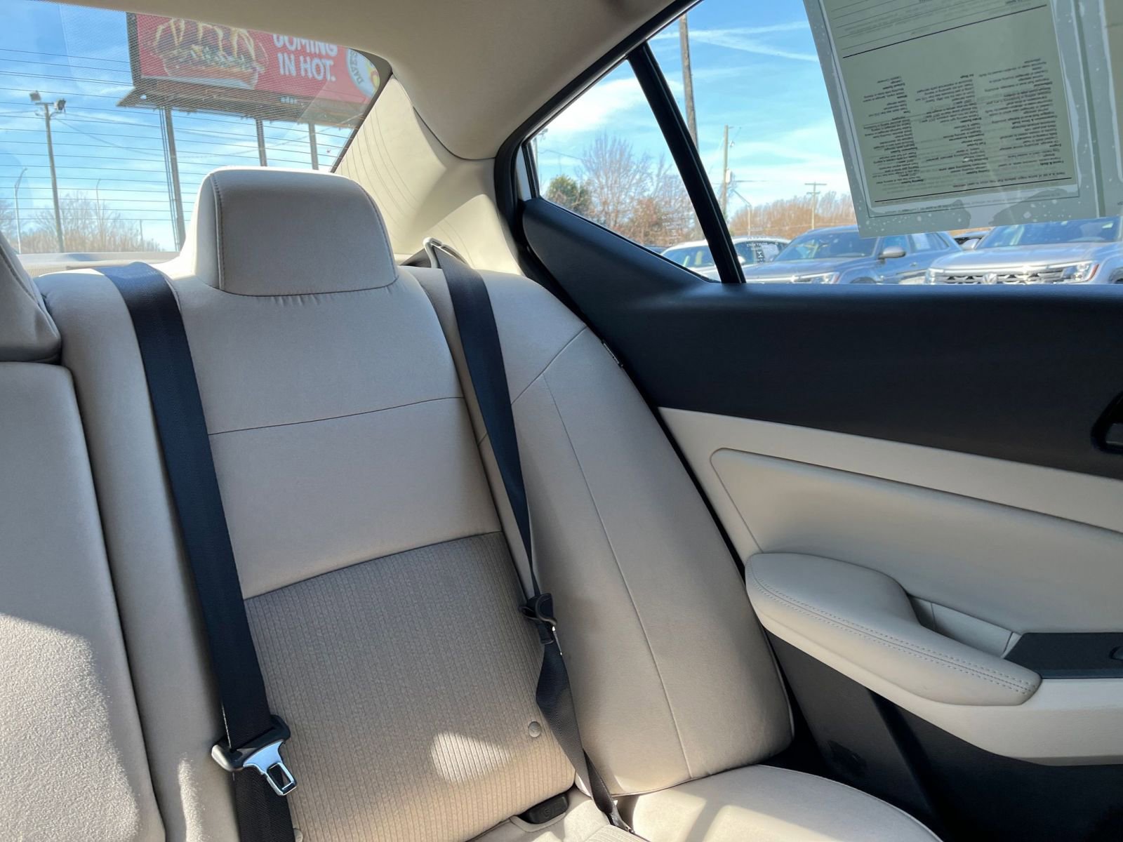 Used 2025 Nissan Altima 2.5 SV image 36