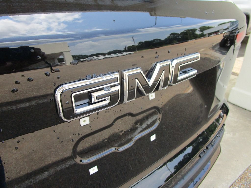New 2027 GMC Terrain Elevation w/ Elevation Premium Package FWD image 11