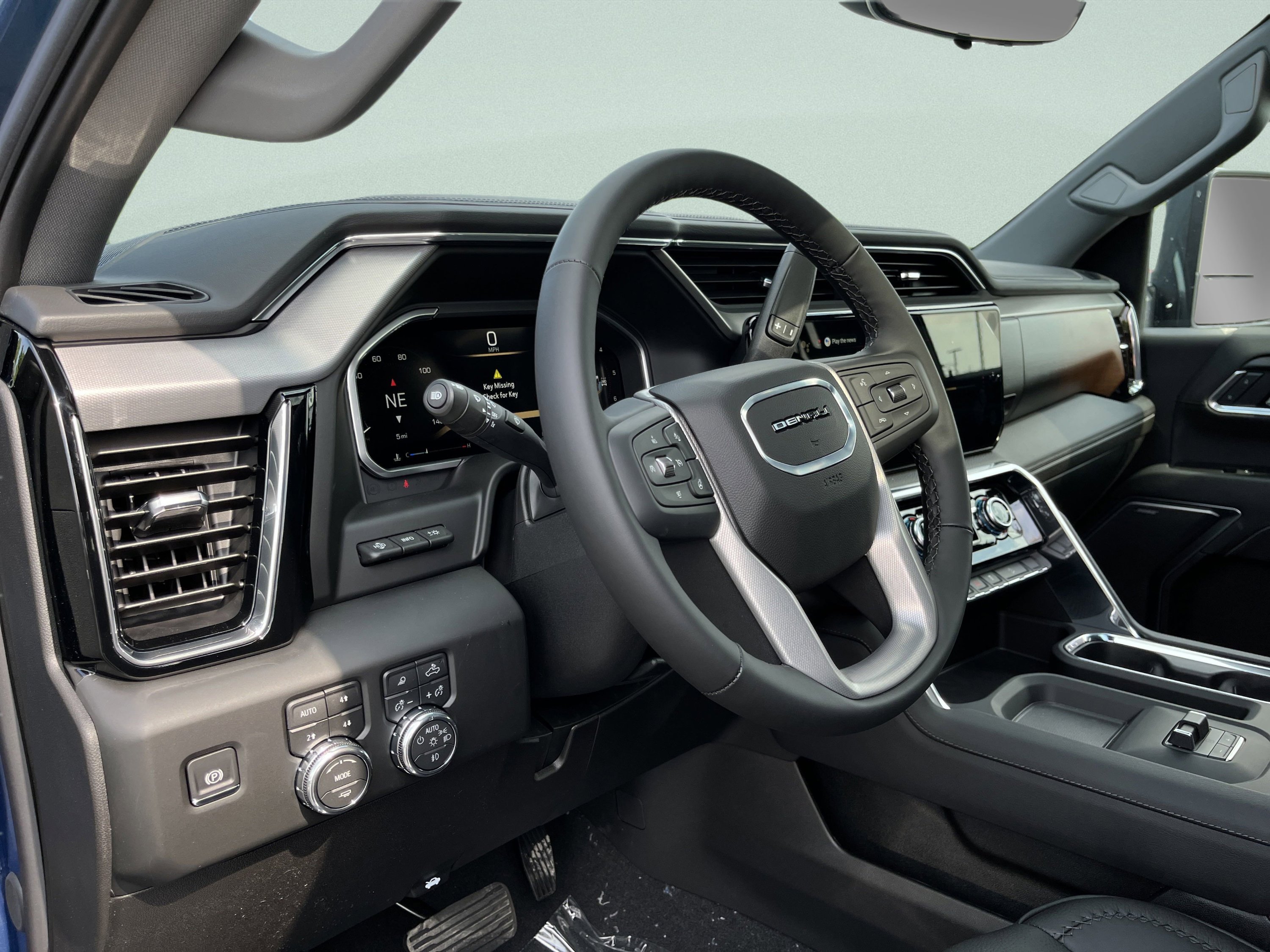 New 2026 GMC Sierra 2500 Denali w/ Denali Reserve Package image 15