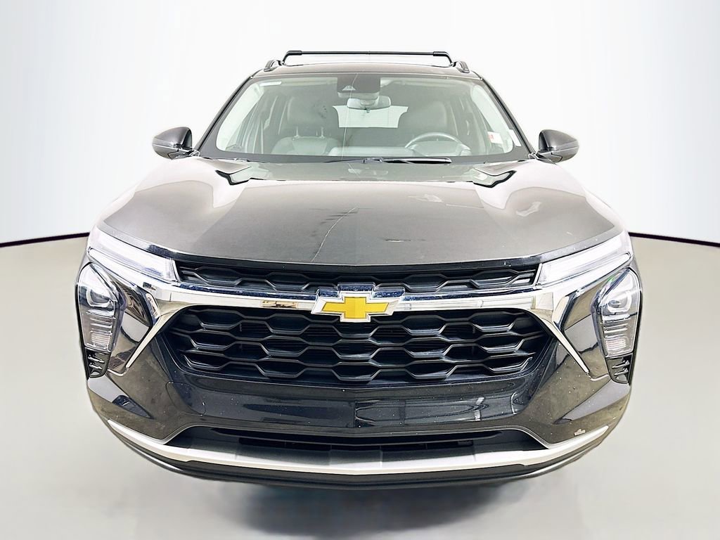 Used 2025 Chevrolet Trax LT w/ Driver Confidence Package video 2