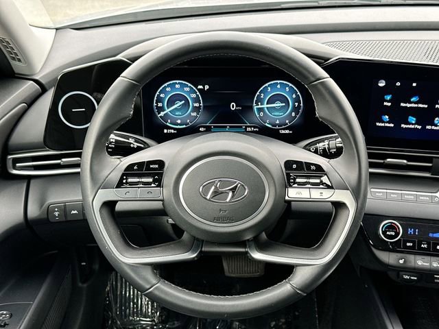 Used 2023 Hyundai Elantra Limited w/ Cargo Package image 13