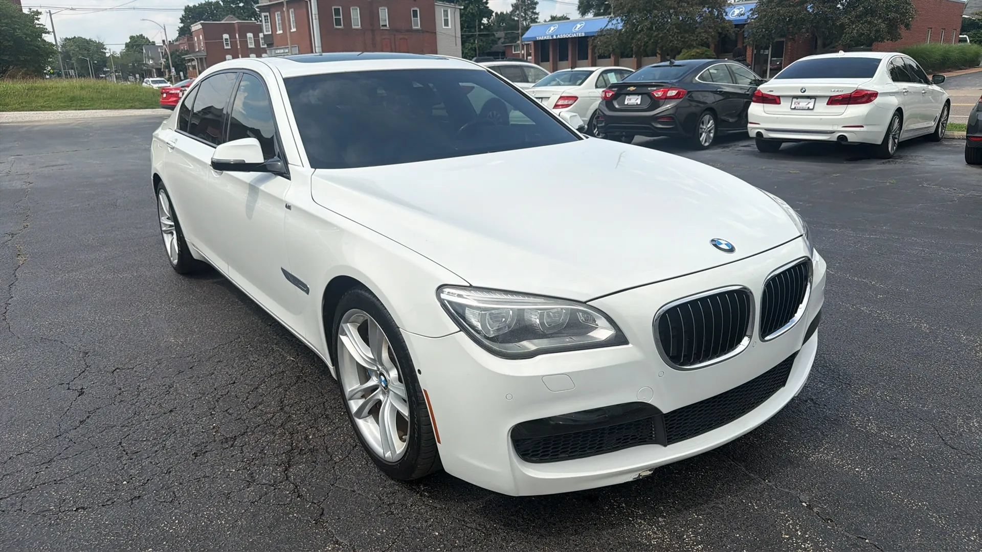 Used 2013 BMW 750Li RWD image 3