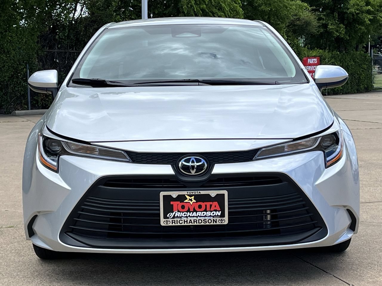 Used 2025 Toyota Corolla LE FWD image 7